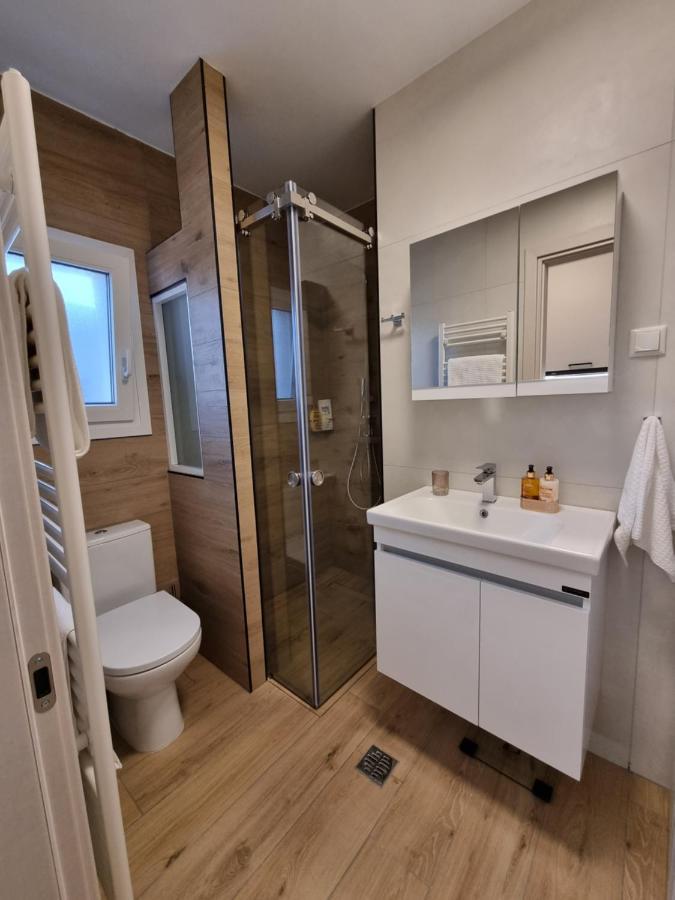 Larisa Hospitality I - Roof Top Apartment - With Free Parking ภายนอก รูปภาพ