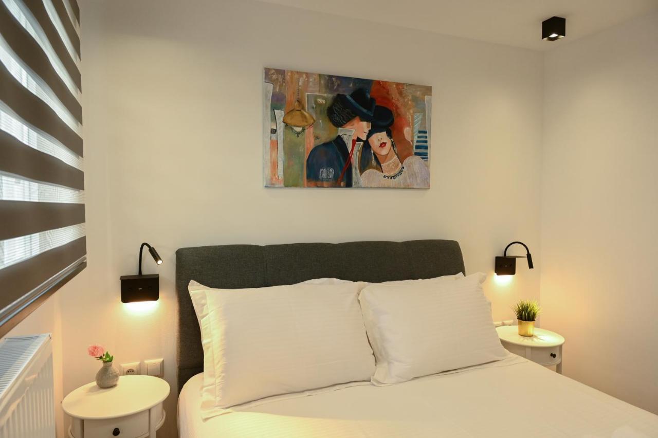 Larisa Hospitality I - Roof Top Apartment - With Free Parking ภายนอก รูปภาพ