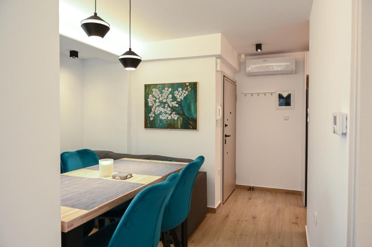 Larisa Hospitality I - Roof Top Apartment - With Free Parking ภายนอก รูปภาพ